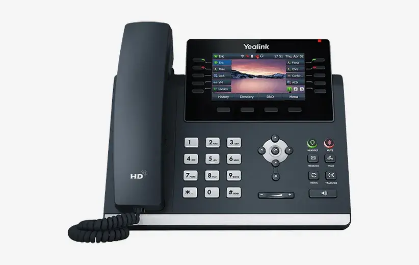 Yealink T46U IP phone with 4.3-inch colour display, HD voice, dual USB ports, and support for 16 SIP accounts, ideal for professional communication.